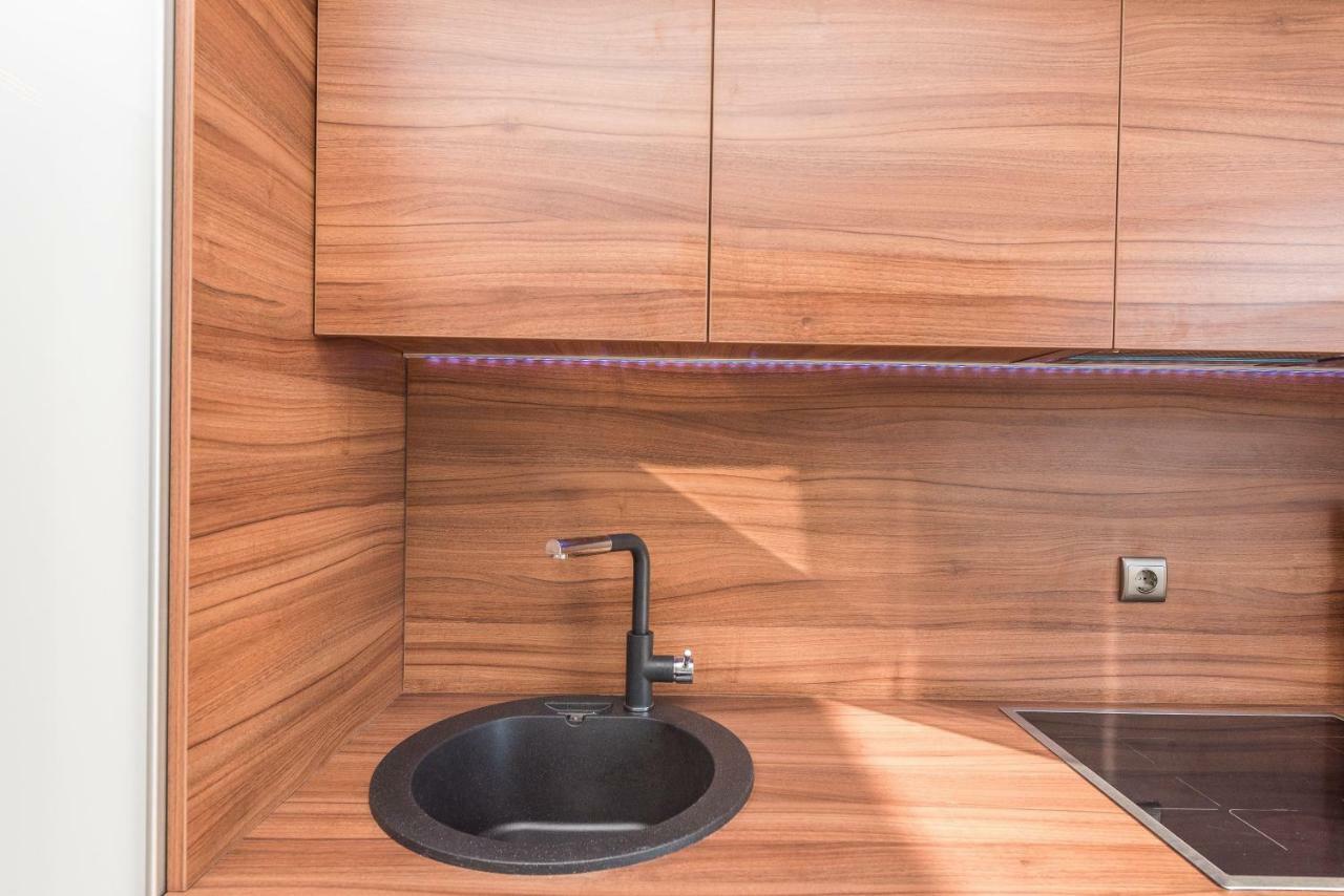 Luxury Penthouse Lägenhet Mandre Exteriör bild