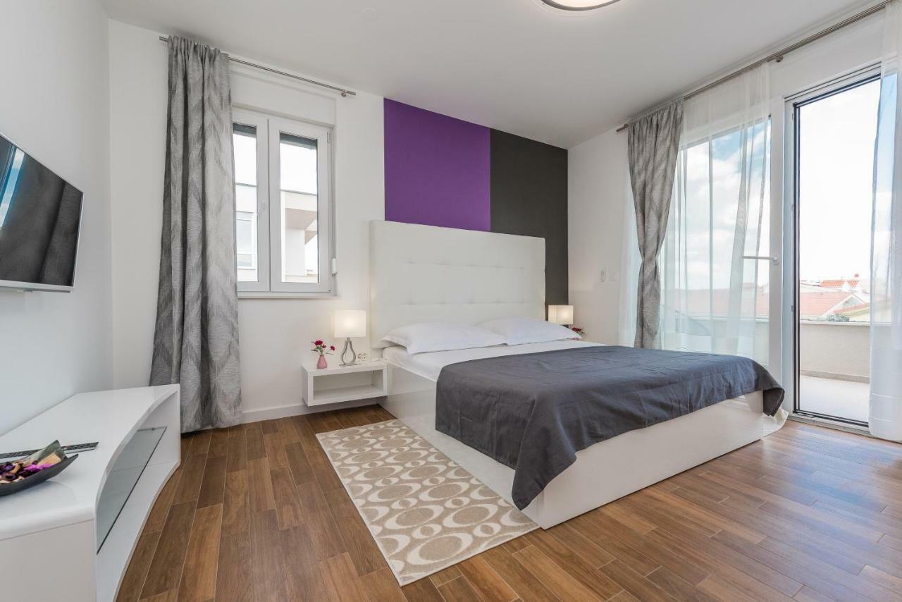 Luxury Penthouse Lägenhet Mandre Exteriör bild