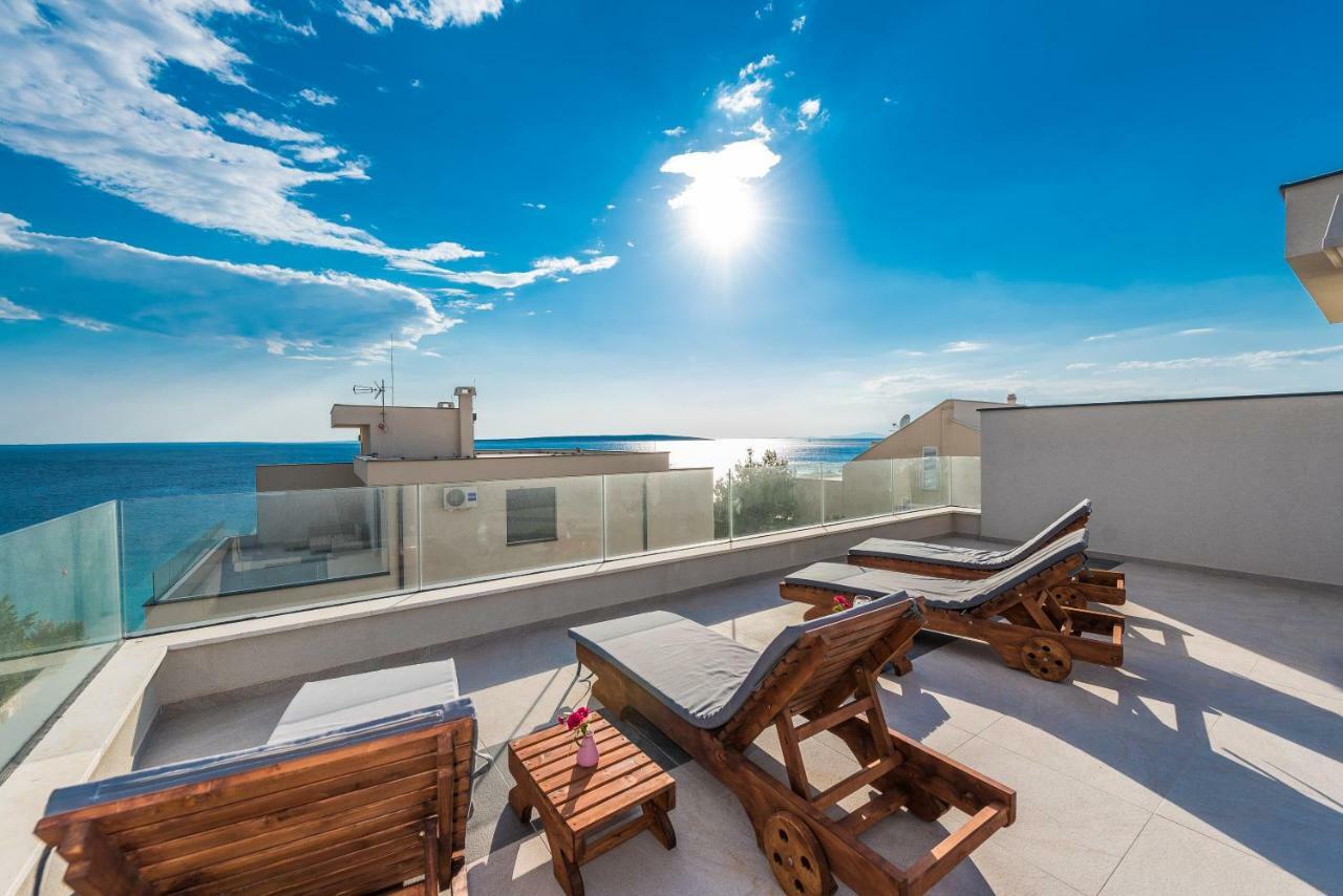 Luxury Penthouse Lägenhet Mandre Exteriör bild