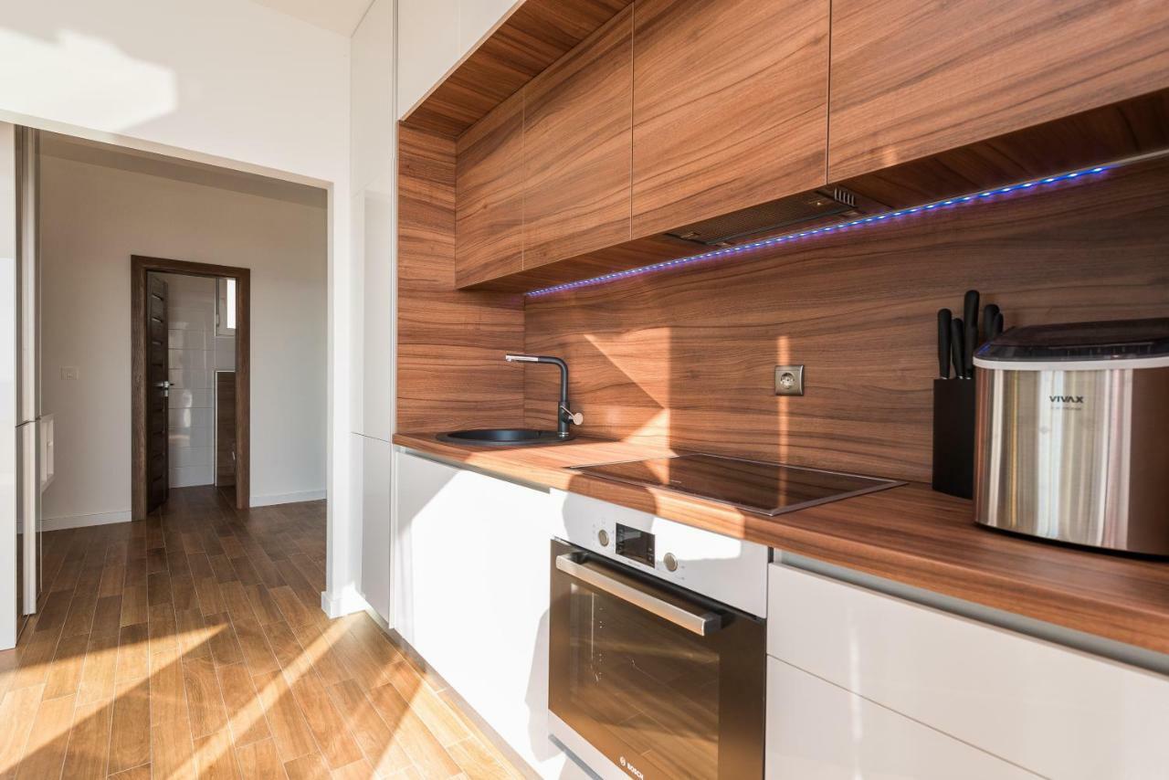 Luxury Penthouse Lägenhet Mandre Exteriör bild