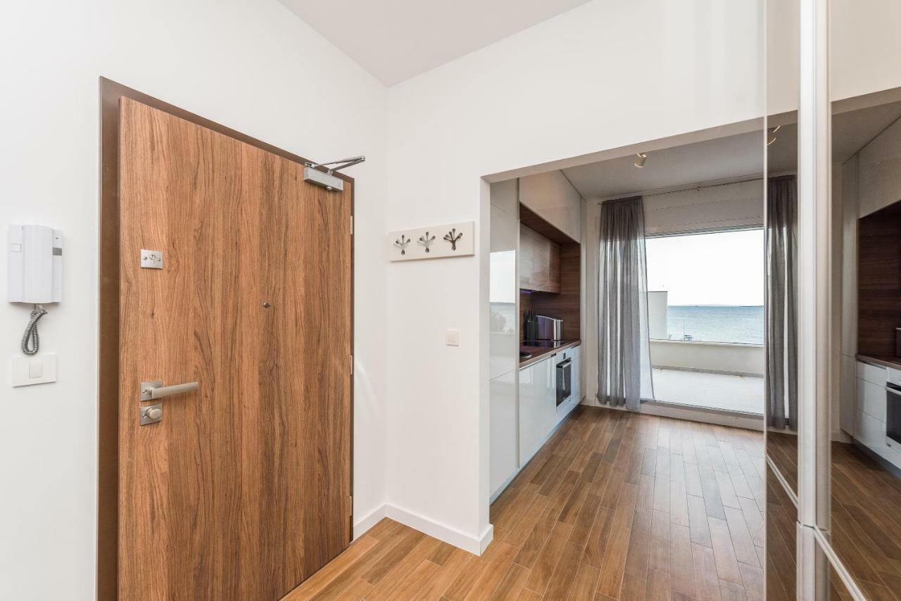 Luxury Penthouse Lägenhet Mandre Exteriör bild