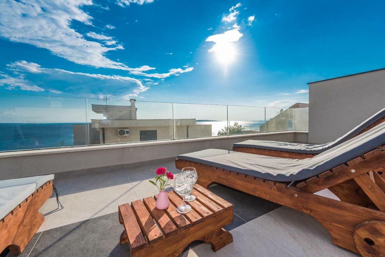 Luxury Penthouse Lägenhet Mandre Exteriör bild