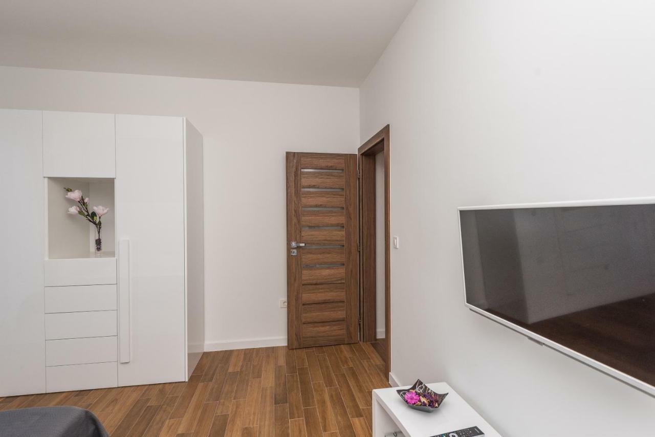 Luxury Penthouse Lägenhet Mandre Exteriör bild